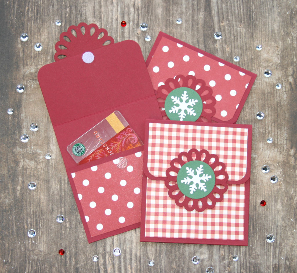 Make these quick and easy diy Christmas Gift Card Holders. Creative paper gift card idea for kids and adults. #craftedliving #christmascrafts #christmasgifts #diycrafts