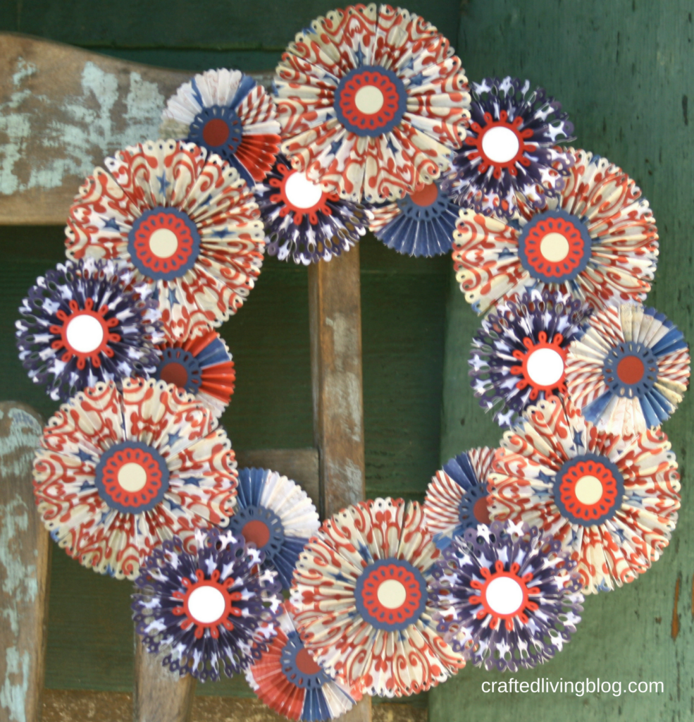 Patriotic Paper Rosette Wreath #patriotic #paperwreath #diytutorial #wreath #redwhiteandblue